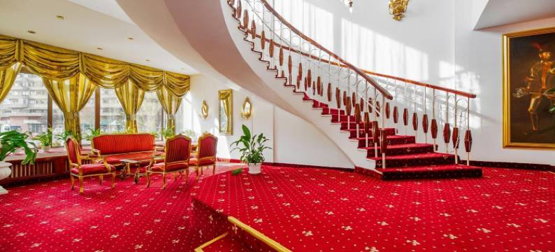 罗马尼勒伊姆帕拉图塞塔特酒店(Hotel Cetate)图片