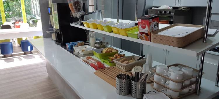 香布西圣泽门宜必思快捷酒店(Ibis Budget Chambourcy Saint Germain)图片