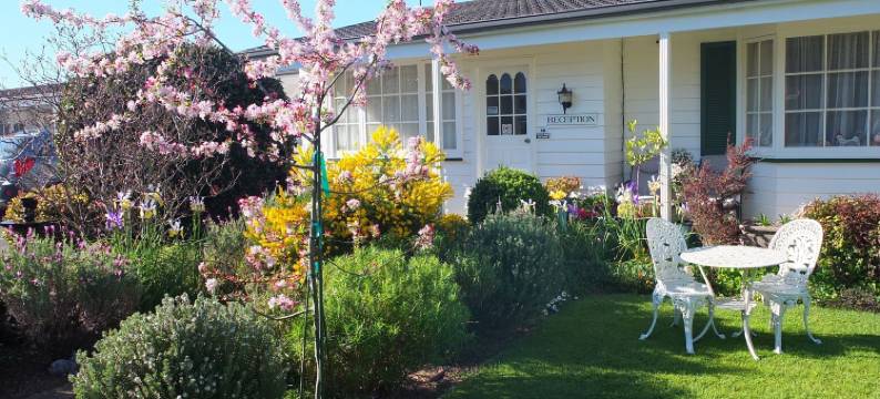 克罗尼尔庭院汽车旅馆(Colonial Court Motel)图片