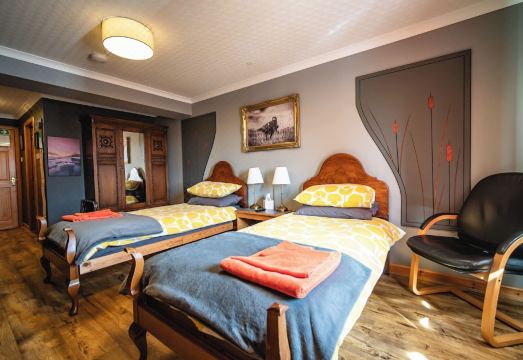 Burnside Cottage Hotel Overview