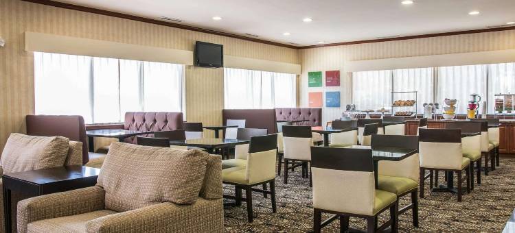 坎顿舒适套房酒店(Comfort Suites)图片