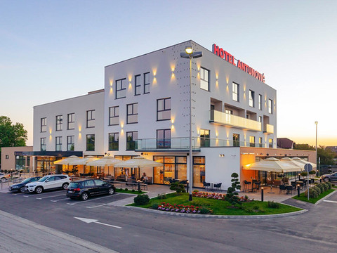 安图诺维奇酒店东部