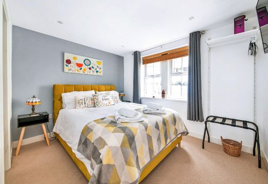 Mowbray Hotel Overview