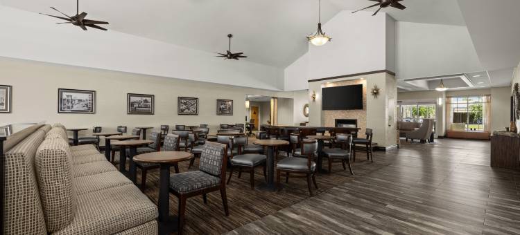 贝克斯菲尔德Homewood套房酒店(Homewood Suites by Hilton Bakersfield)图片