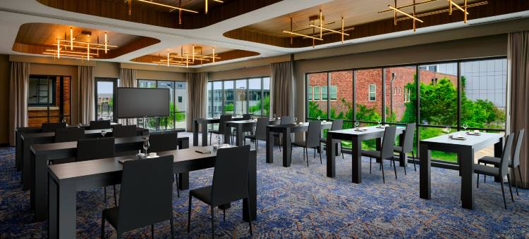 希尔顿绣锦藏品 诺布尔曼 沃斯堡(The Nobleman Fort Worth, Tapestry Collection by Hilton)图片