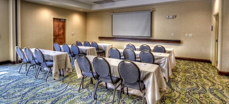 罗阿诺克拉皮兹希尔顿欢朋酒店(Hampton Inn Roanoke Rapids)图片