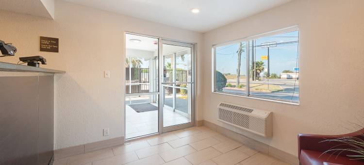 圣安东尼奥东红屋顶酒店 - 弗罗斯特银行中心(Red Roof Inn San Antonio E - Frost Bank Center)图片