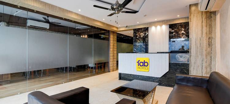 Fabhotel 克莱夫丽晶洛夫洛克(FabHotel Seventy Seven)图片