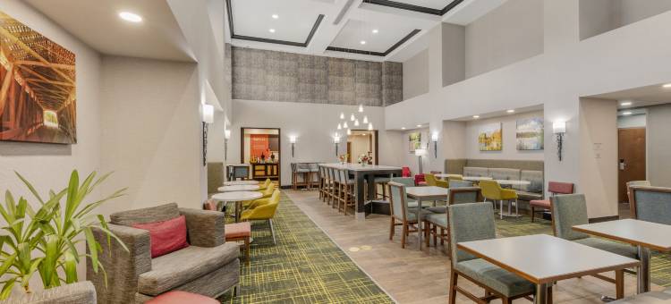 克劳福兹维尔希尔顿欢朋旅馆&套房酒店(Hampton Inn & Suites Crawfordsville)图片