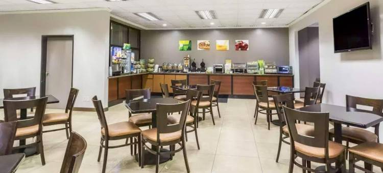 洛杉矶机场-体育场区品质酒店及套房(Quality Inn & Suites Los Angeles Airport - Stadium District)图片