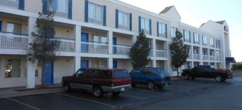 兰辛豪生酒店(Travelodge by Wyndham Lansing IL)图片