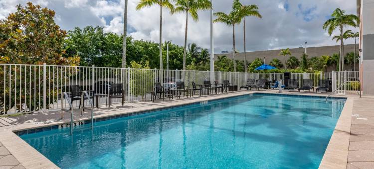 罗德岱尔堡机场-邮轮码头舒适套房酒店(Comfort Suites Fort Lauderdale Airport & Cruise Port)图片