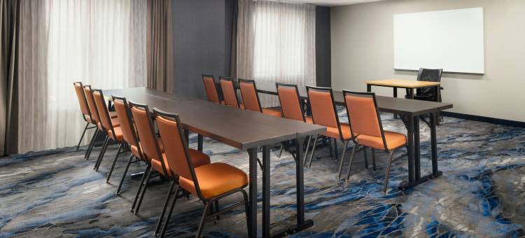 纽瓦克自由国际机场万枫酒店(Fairfield Inn & Suites Newark Liberty International Airport)图片