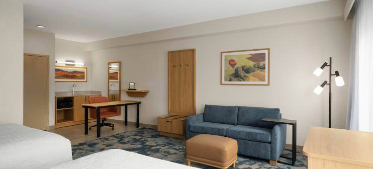 希尔顿欢朋套房酒店-安大略CA酒店(Hampton Inn & Suites Ontario)图片