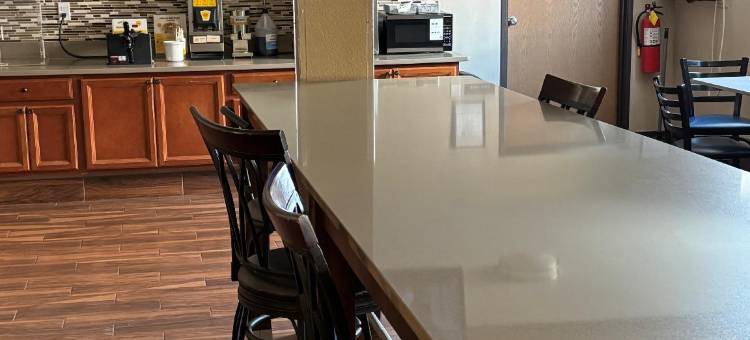 爱荷华市-科尔维尔速8酒店(Super 8 by Wyndham Iowa City/Coralville)图片