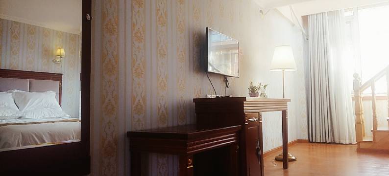 海螺沟沫水河畔精品客栈图片