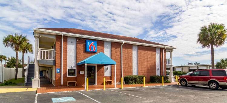 佐治亚布伦瑞克 6 号汽车旅馆(Motel 6 Brunswick, GA)图片
