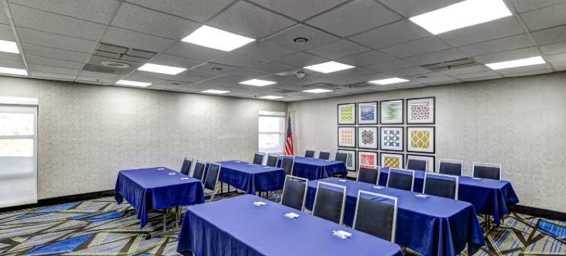 Holiday Inn Express 晓峰(DURHAM区)(Holiday Inn Express HILLSBOROUGH (DURHAM AREA) by IHG)图片