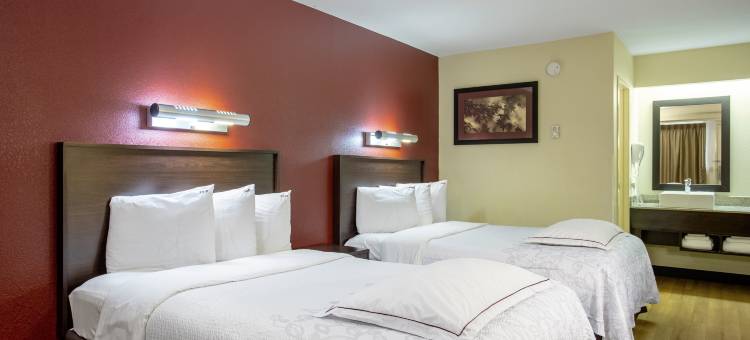 圣路易斯森林公园汉普顿大道红顶Plus酒店(Red Roof Plus+ St Louis - Forest Park/ Hampton Ave)图片