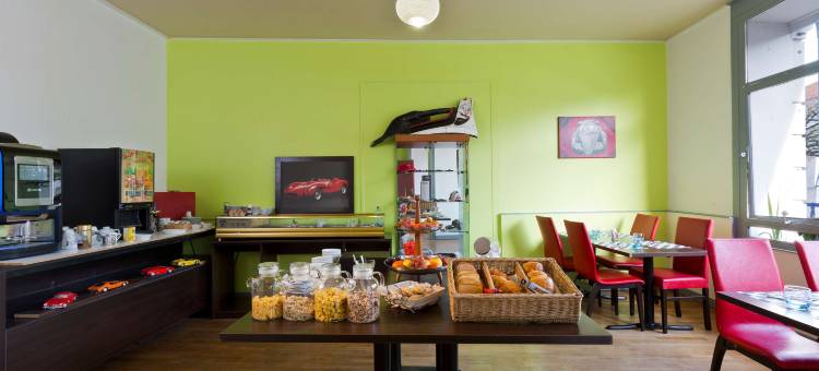 恩佐酒店 孔特雷克塞维尔(Enzo Hotels Contrexeville by Kyriad Direct)图片