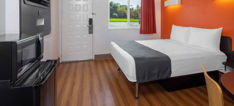 圣巴巴拉市6号汽车旅馆 - 卡宾特里拉南部(Motel 6 Carpinteria, CA - Santa Barbara - South)图片