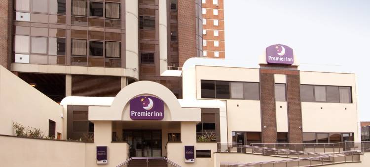 森伯里肯普顿公园普瑞米尔酒店(Premier Inn Sunbury (Kempton Park))图片