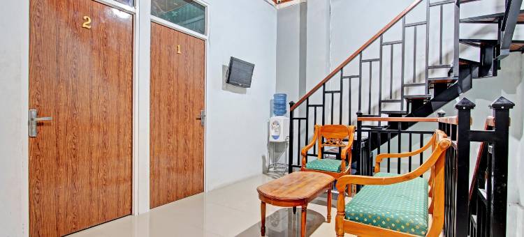 OYO 91960 法里扎伊斯兰之家酒店(OYO 91960 Fariza House Syariah)图片