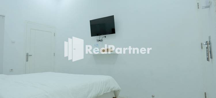 Pringgading Surf Camp Mitra RedDoorz图片