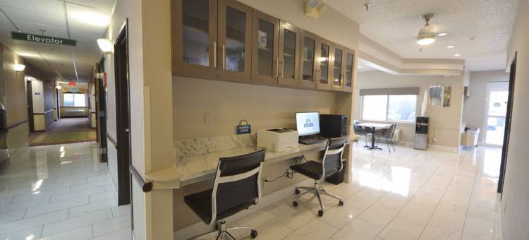 阿尔伯克基机场戴斯套房酒店(Days Inn & Suites by Wyndham Airport Albuquerque)图片