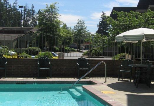Redmond Inn Hotel Overview