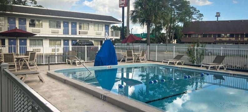 杰克逊维尔橙园6号汽车旅馆(Motel 6 Jacksonville, FL - Orange Park)图片