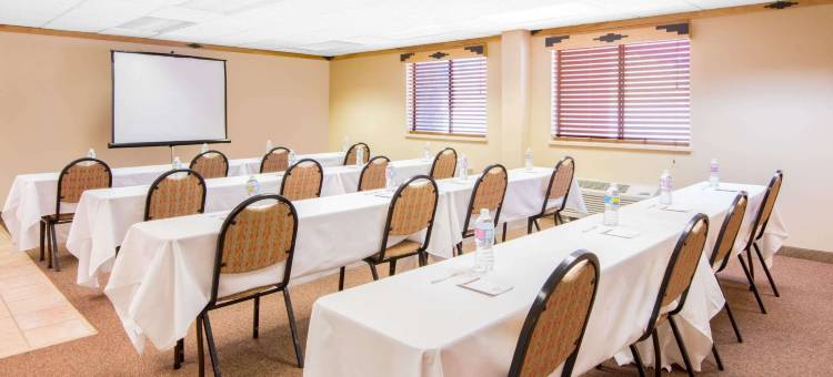 阿尔伯克尔基浩枫温德姆公寓(Hawthorn Suites by Wyndham Albuquerque)图片