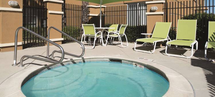 费尔菲尔德纳帕谷拉昆塔温德姆套房酒店(La Quinta Inn & Suites by Wyndham Fairfield - Napa Valley)图片