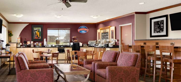 丹佛西-联邦中心呗盟套房酒店(Baymont by Wyndham Golden/Red Rocks)图片