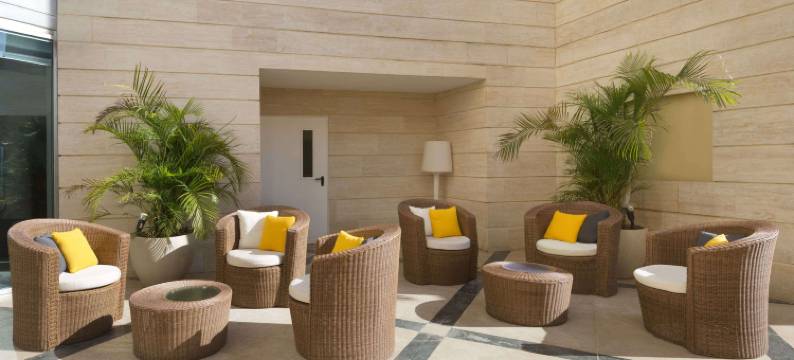 涅坦亚温德姆华美达套房酒店(Ramada Hotel & Suites by Wyndham Netanya)图片