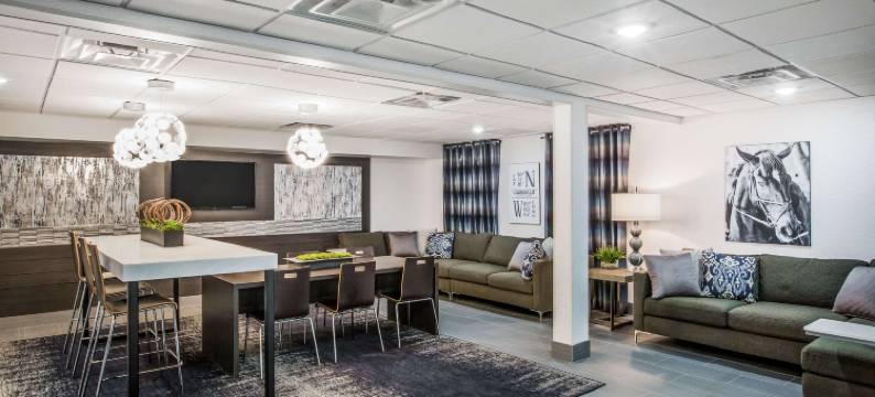 路易维尔会展蔚景温德姆酒店(Wingate by Wyndham Louisville Fair and Expo)图片