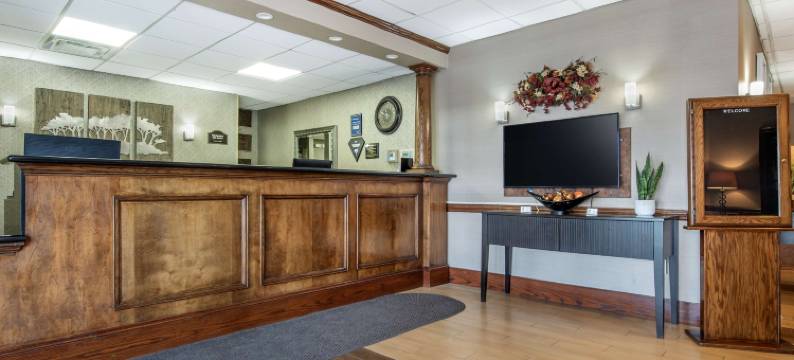 布里奇波特贝斯特韦斯特优质酒店(Best Western Plus Bridgeport Inn)图片