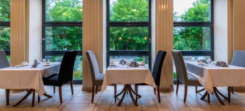 瑟莱斯吕克瑟伊来源酒店(Hotel Cerise - les Sources Luxeuil-Les-Bains)图片