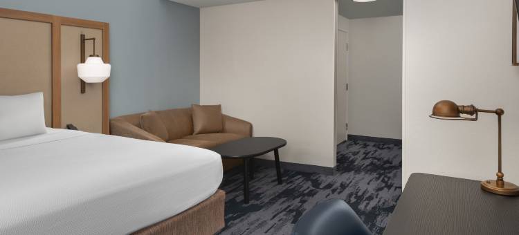 罗阿诺克霍林斯/I-81万枫酒店及套房(Fairfield Inn & Suites Roanoke Hollins/I-81)图片