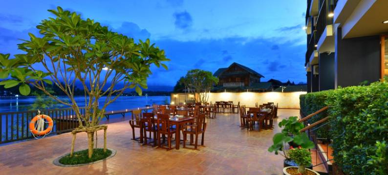 安葩洼河畔酒店(Amphawa Riverfront Hotel)图片