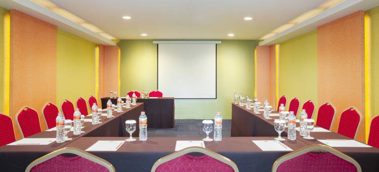 宜必思快捷三宝垄滕德安酒店(Ibis Budget Semarang Tendean)图片