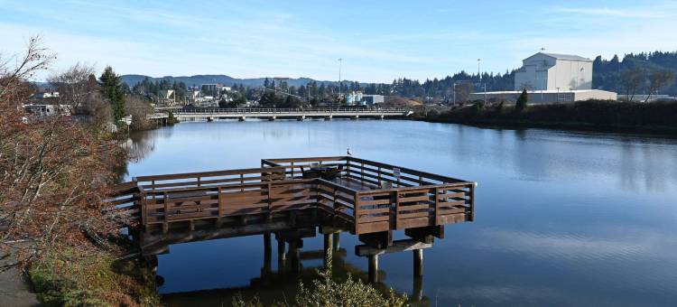 埃奇沃特套房酒店-傲途格精选酒店(Edgewater Inn and Suites, Ascend Hotel Collection)图片