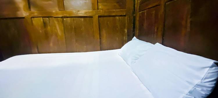 姆巴隆山谷度假村-红门酒店合作-近新格萨丽收费站出口(Lembah Mbalong Resort Mitra RedDoorz Near Exit Tol Singosari)图片