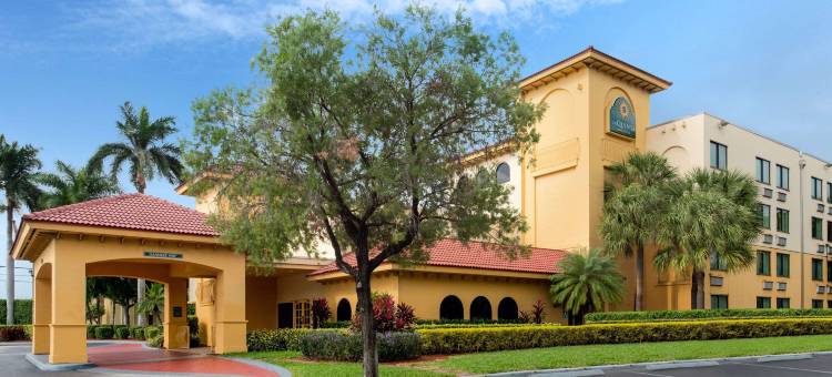 劳德代尔堡赛普拉斯Cr拉昆塔温德姆套房酒店(La Quinta Inn & Suites by Wyndham Ft Lauderdale Cypress Cr)图片