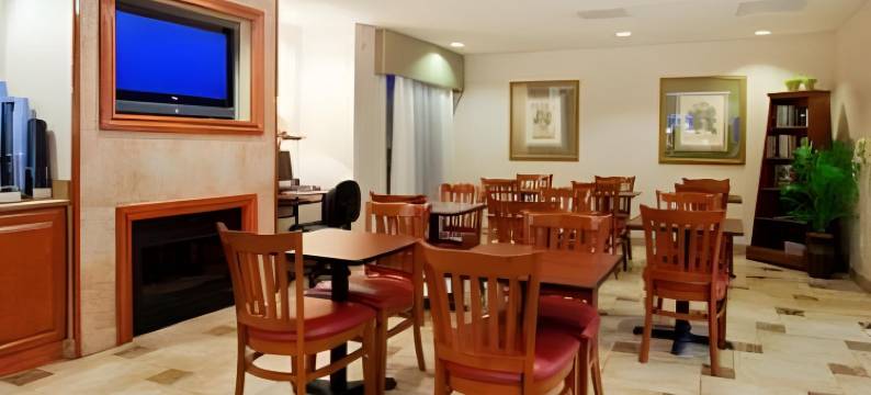 阿瑟顿公园旅馆及套房酒店(Atherton Park Inn and Suites)图片