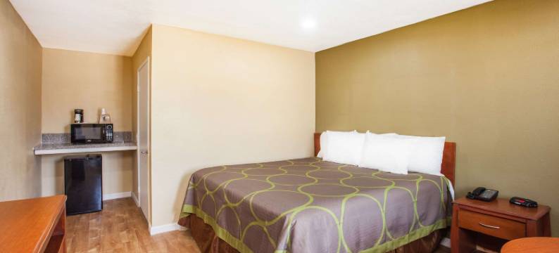 雷德兰兹-圣贝纳迪诺速8酒店(Super 8 by Wyndham Redlands/San Bernardino)图片