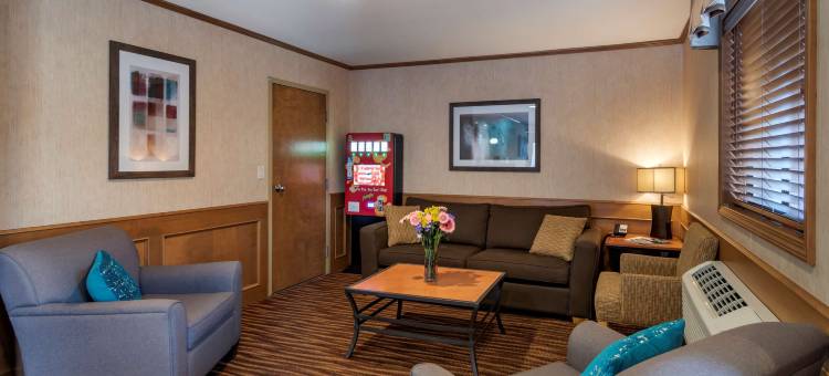 萨蒙阿姆贝斯特韦斯特SureStay Plus酒店(SureStay Plus Hotel by Best Western Salmon Arm)图片