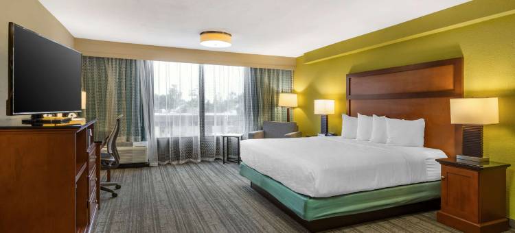 休斯顿能源西走廊贝斯特韦斯特优质必住优质酒店(Best Western Plus Houston Energy Corridor)图片