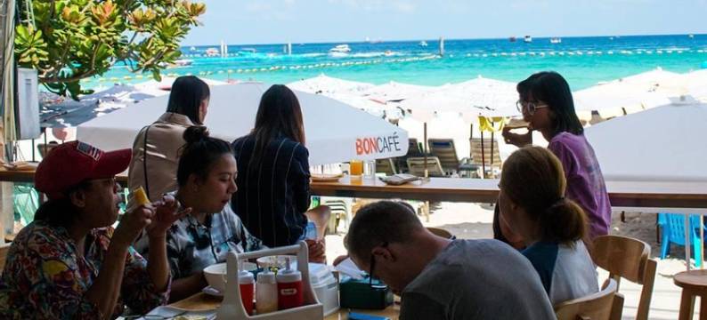 塔瓦恩海滩度假村(Tawaen Beach Resort)图片