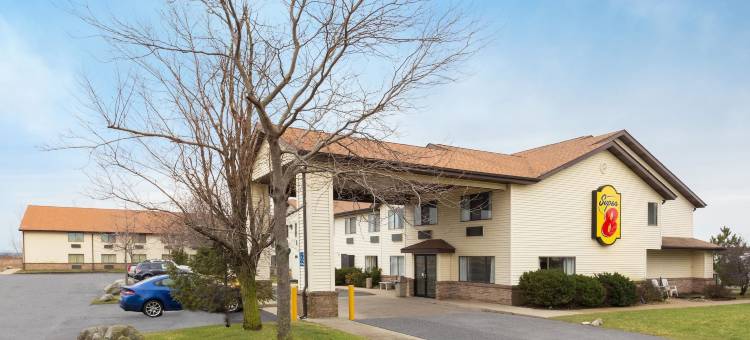 希伯伦洛厄尔地区速8酒店(Super 8 by Wyndham Hebron Lowell Area)图片